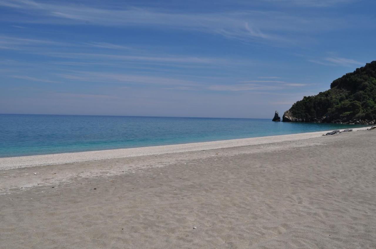Studios Yalos โคเรฟตอน ภายนอก รูปภาพ